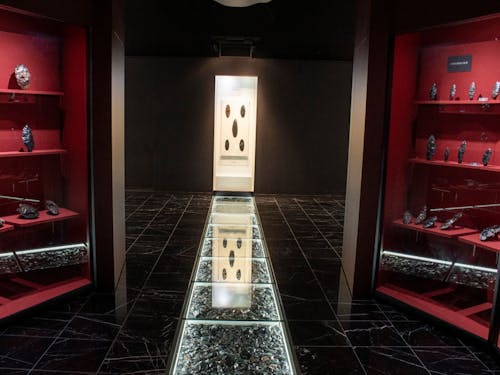 日本最古の国宝「北海道白滝遺跡群出土品」は遠軽町内で発掘されました。