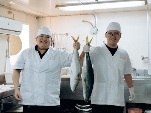 なんと船員は3食まかない付き！ステーキから地魚まで、毎日楽しみな船のごはん♪