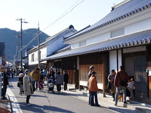 元々酒蔵だった井筒屋敷は、まちの観光の拠点となっています