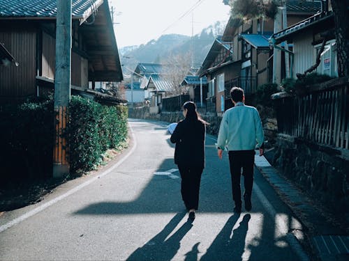 集落を歩き地域の人たちと関係を築く、「暮らしをつなぐ」お仕事です