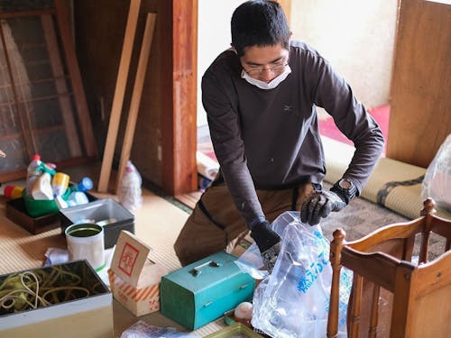 家財整理作業の様子