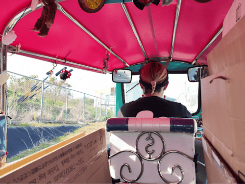 鈴木 佐代子 さん(お仕事の様子)