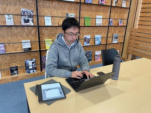 テラス石森で仕事中の様子