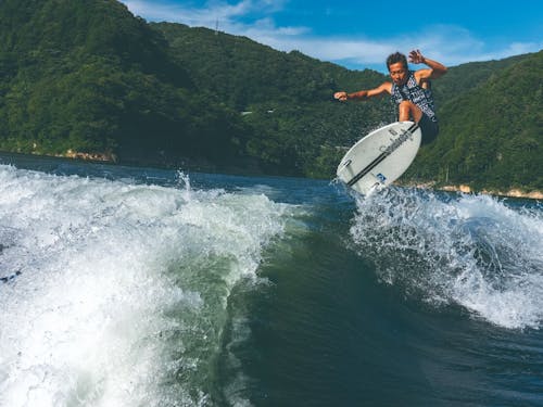 ウェイクサーフィン