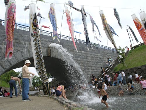 高田濃施山公園(コンビネーション遊具、キャンプ場、パターゴルフ等があります)