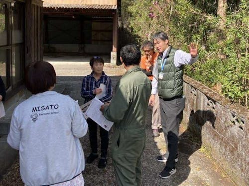 オーダーメイド定住ツアーの様子（空き家見学）