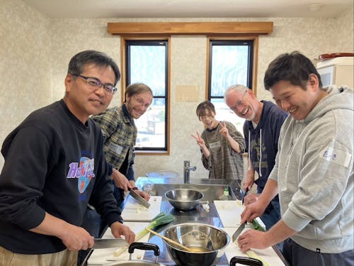 移住者交流会で名物芋煮料理を作りました。