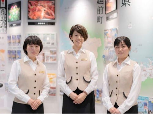 もう一つは観光案内所での仕事。