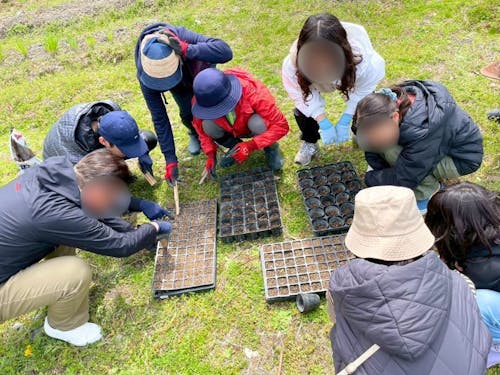 自分が参加できるタイミングで畑を作っていく、という農業コミュニティも存在します