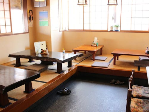 居酒屋源兵衛・内観