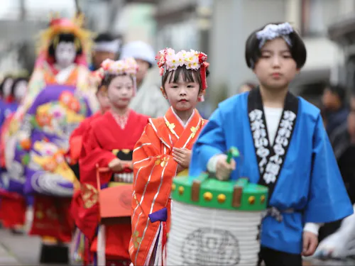 提灯持ち・みどり・かむろ役
