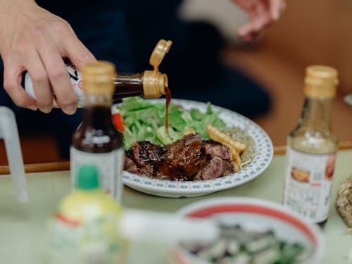 なんと船員は3食まかない付き！ステーキから地魚まで、毎日楽しみな船のごはん♪