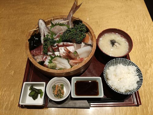 時折訪ねる高岡の美食。1500円以下とは驚きの高コスパ