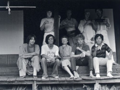 かつてのちいおりには、地元の人、旅人、学生など、多様な人たちが集いました。