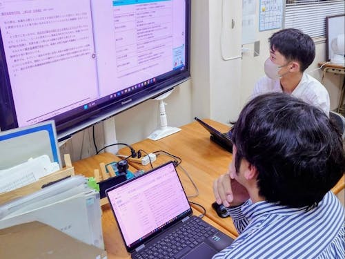 生徒一人ひとりの学びを考える時間。キャリアサポートもしています。