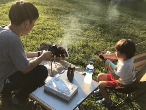 休日は十勝の豊かな自然を背景に、家族とのキャンプを楽しむ日々。