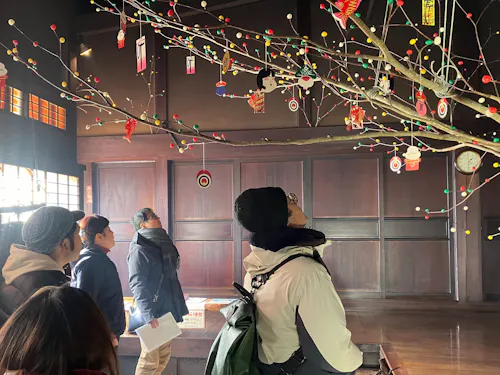 お試し居住入居時のまち案内の様子