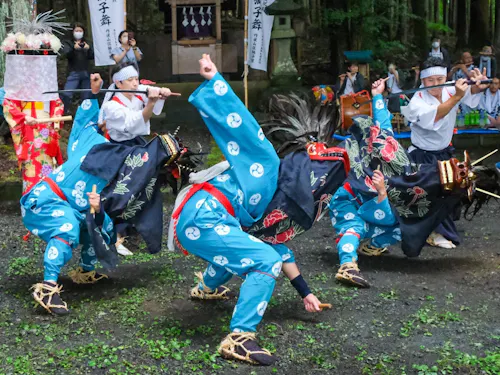 夏を告げる伝統行事「ささら獅子舞」