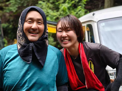 現在は智頭町へ出向いて研修中の外塚さん(左)・鈴木さん(右)