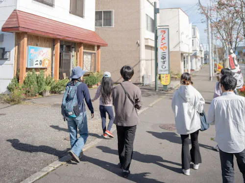 町内には隠れた名店がずらり。個人経営ならではの温かさが売りです。