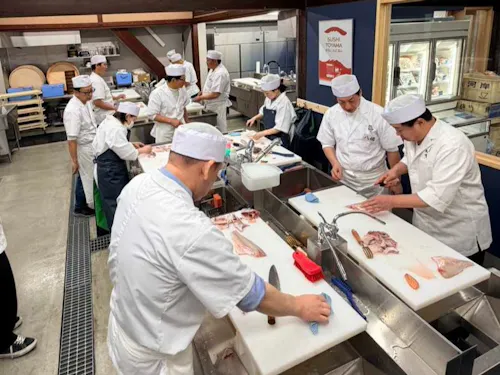 寿司職人養成校での授業の様子