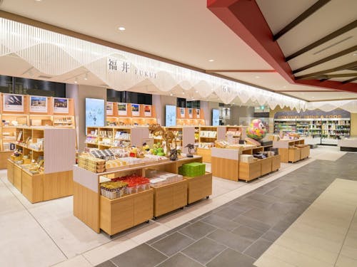 北陸3県のお土産も購入できます!