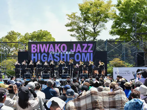 メインステージは特に多くの人で賑わいます★