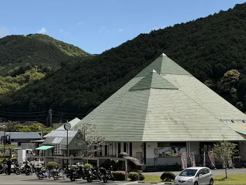 就業先の紀北町観光協会は道の駅マンボウに隣接しています。