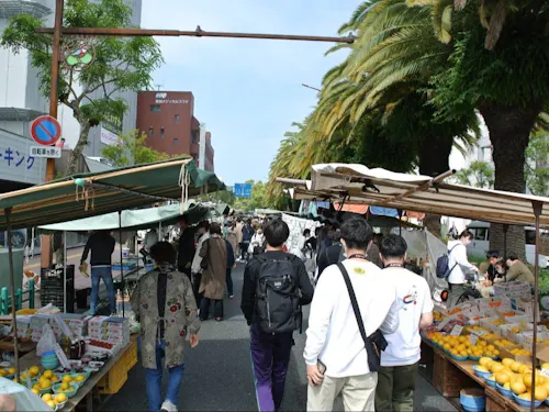 400年続く街路市を、毎週楽しむ暮らしもできちゃう♪