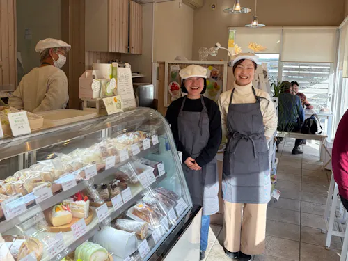 町の老舗洋菓子店、扇屋製菓さん(こちらは前回のワーホリの様子)