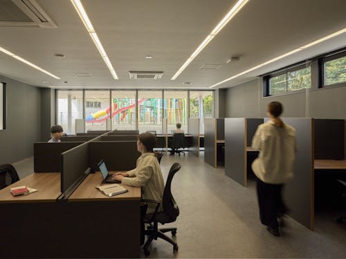 かほく市内のコワーキングスペース（つどいの森かほっくるプラス）