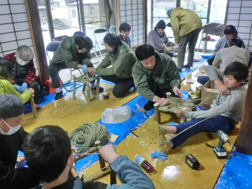 移住体験住宅でのミニスツールワークショップ