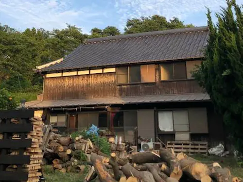 昔の梁などの味わいは残しつつ、 今の生活に合わせて段階的にリノベ