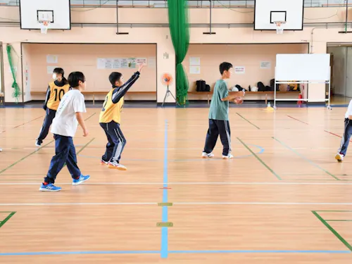 地域総合型スポーツクラブのNPO法人むーヴとも連携して活動します