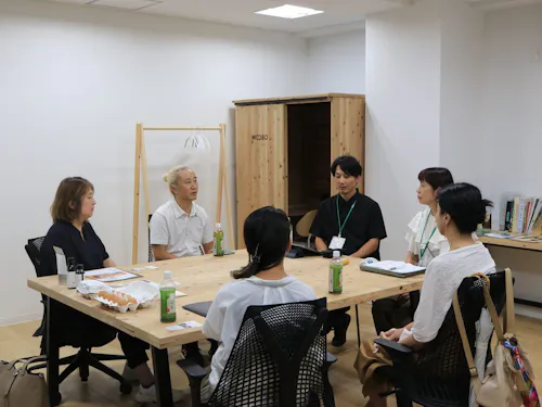 座談会(昨年開催時の様子)