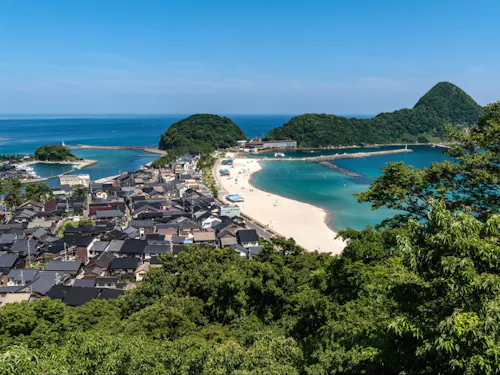 「日本の渚」100選に選定されている竹野海岸