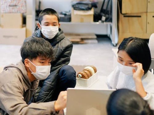 子ども同士で、時には大人も交えて「やってみたい!」と語らいます。