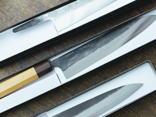 手を惜しまずつくり上げる刃物製品は海外でも高い評価を得ています