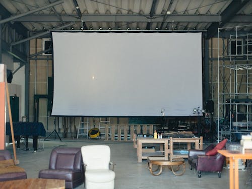 古物市やフィルムイベント、シアターレストランなども開催