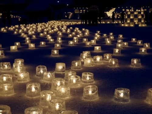 「アイスキャンドルミュージアム」寒さを逆手に取った、町民手作りのイベント