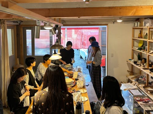 同じくまち歩きイベントで、ショップ内でごはんを食べたときの様子