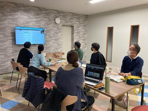 起業型協力隊のメンバーは定期的に情報共有とアイデアの壁打ちをします。