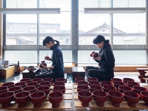 職人により手塗りで塗り上げています。