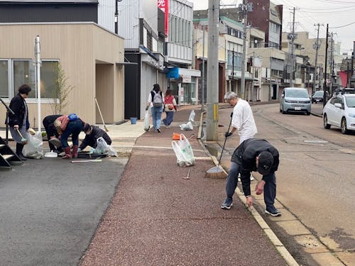 地域の人たちとまちを綺麗に