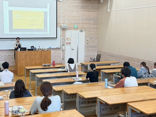 大学で登壇させていただきました