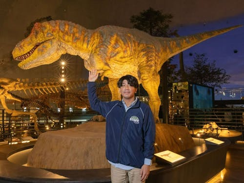 動くティラノサウルスロボはすごい迫力です。襲いかかることはありません。ご安心を!