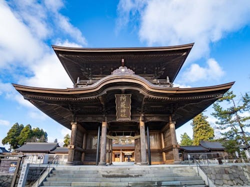 森永さんも病気平癒を祈願された阿蘇神社。阿蘇市民の心の拠り所です。