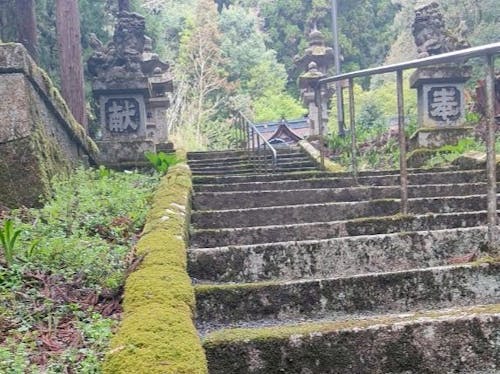 三輪神社阿弥陀堂