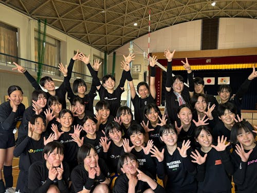 女子バレーボール部には寮生活を送る生徒が大勢います!