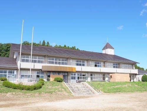 【「たむら就労サポートセンター」のあるテラス石森(旧石森小学校)】